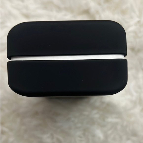 Givenchy Black Sunglasses Case - Picture 5 of 7